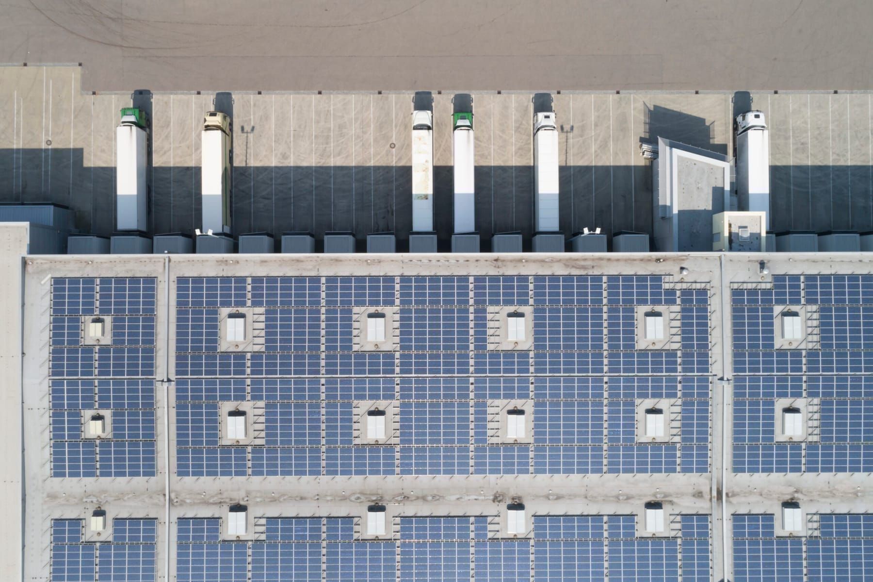 Werkoverleg over een batterijproject