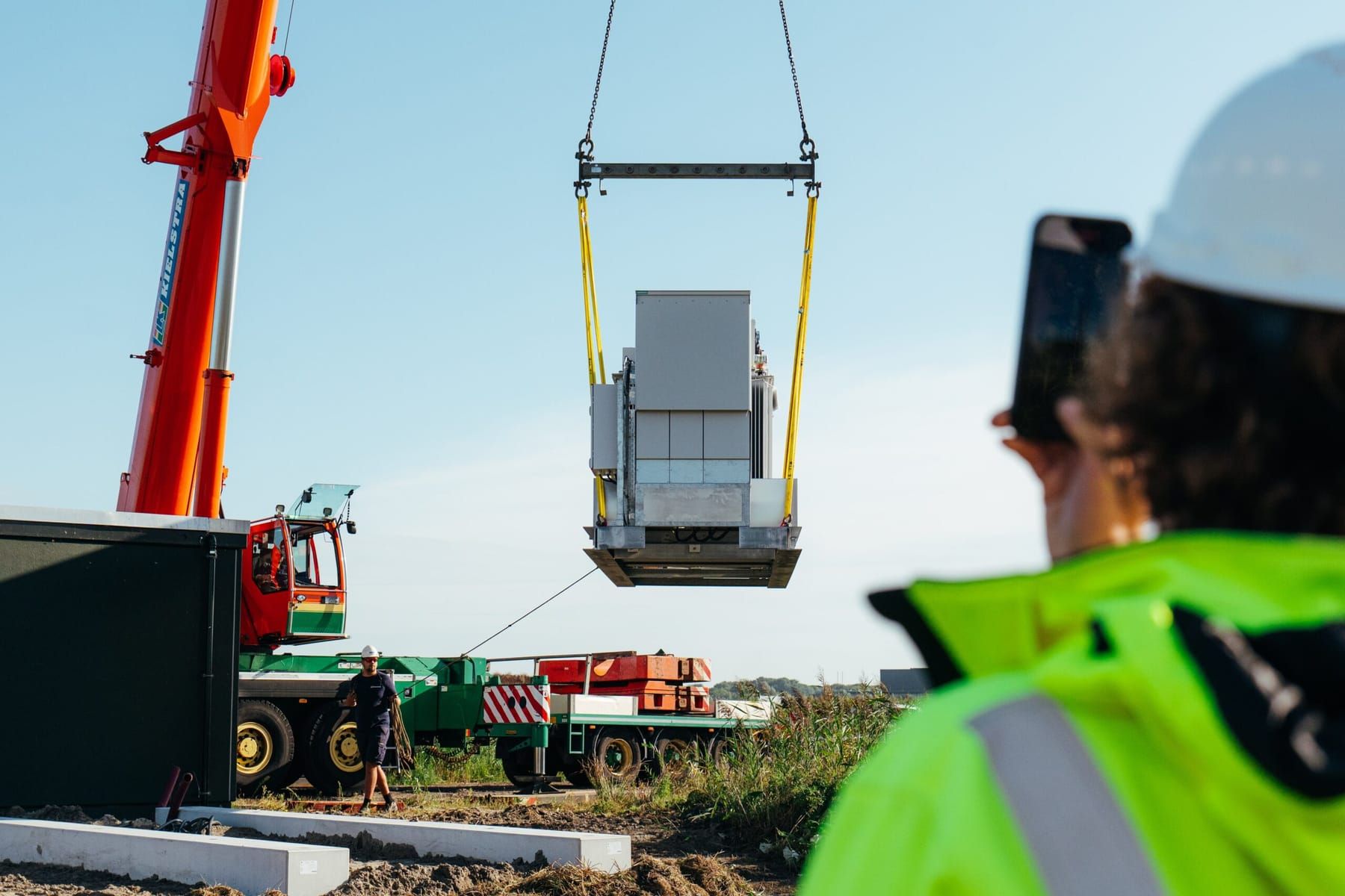 De batterijopstelling op de Energiecampus Leeuwarden van bovenaf